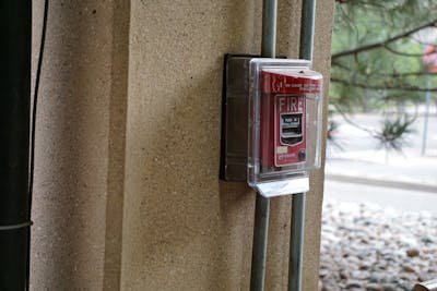 Alarme type 4 : efficacité et choix pour chaque établissement